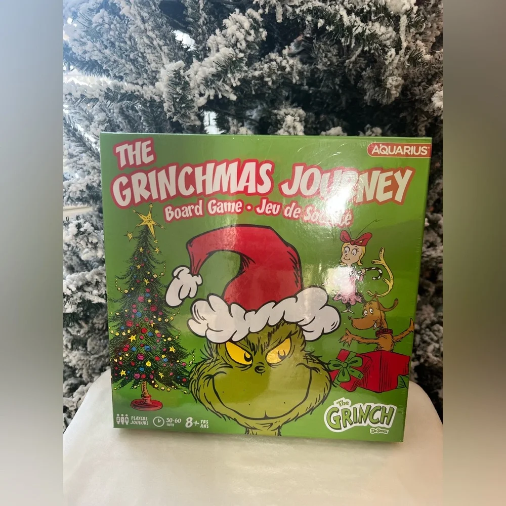 Grinch Gift Bundle – Board‎ Game + 4-Pair Cozy Socks | NEW